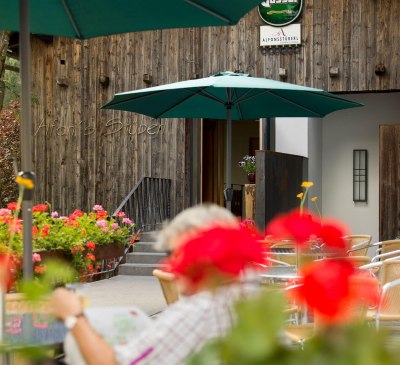 Sonnenterasse_Eingang_Restaurant-Ferienwohnungen