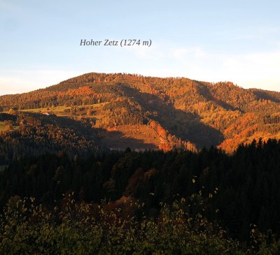 Blick auf den Hohen Zetz im Herbst 2023, © Ferienwohnungen Raczkowski
