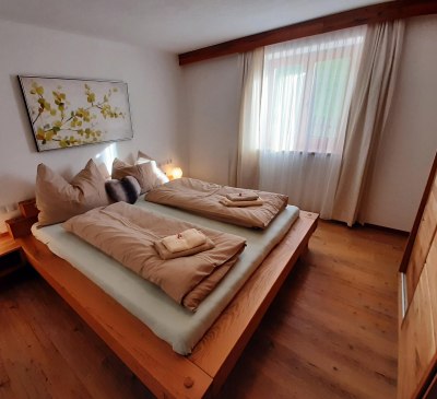 Schlafzimmer 1