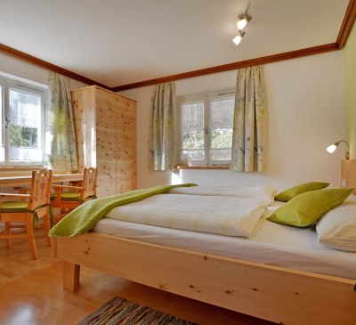 Schlafzimmer Zirbe natur