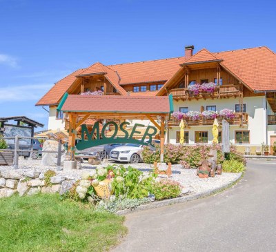 Willkommenstafel beim Alpengasthof Moser