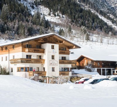 Haus Bergheimat im Winter